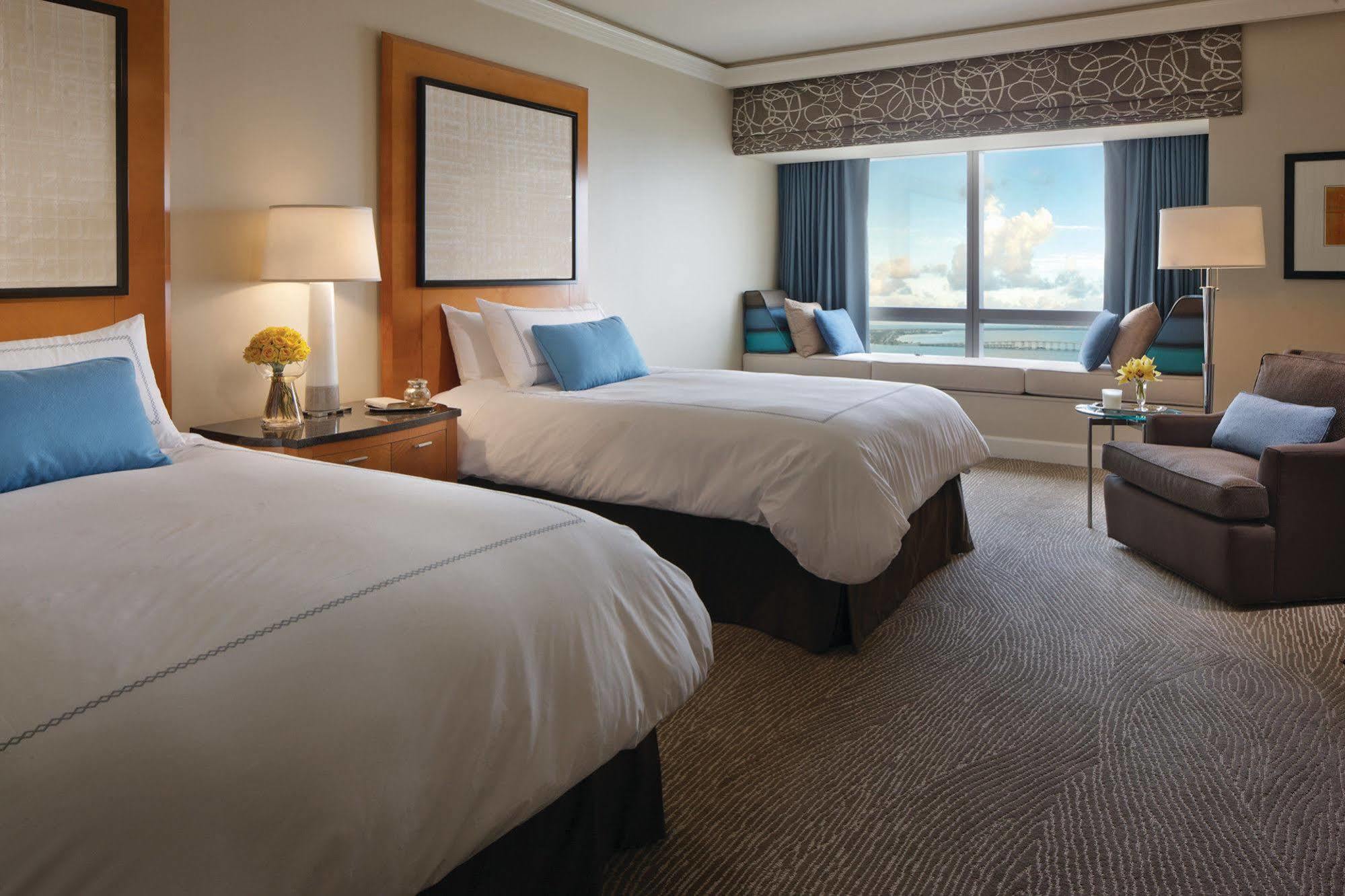 Four Seasons Hotel Miami - Luxury Private Residences Exteriér fotografie